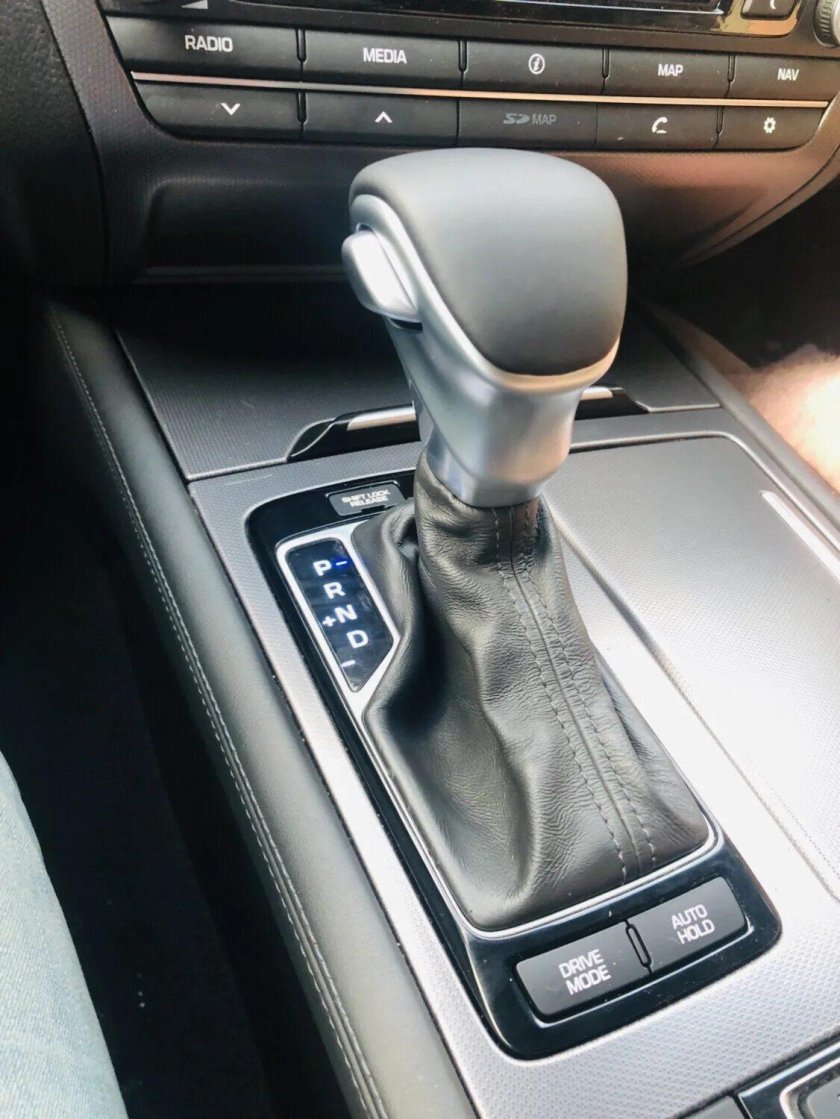 Ручка КПП Genesis g80