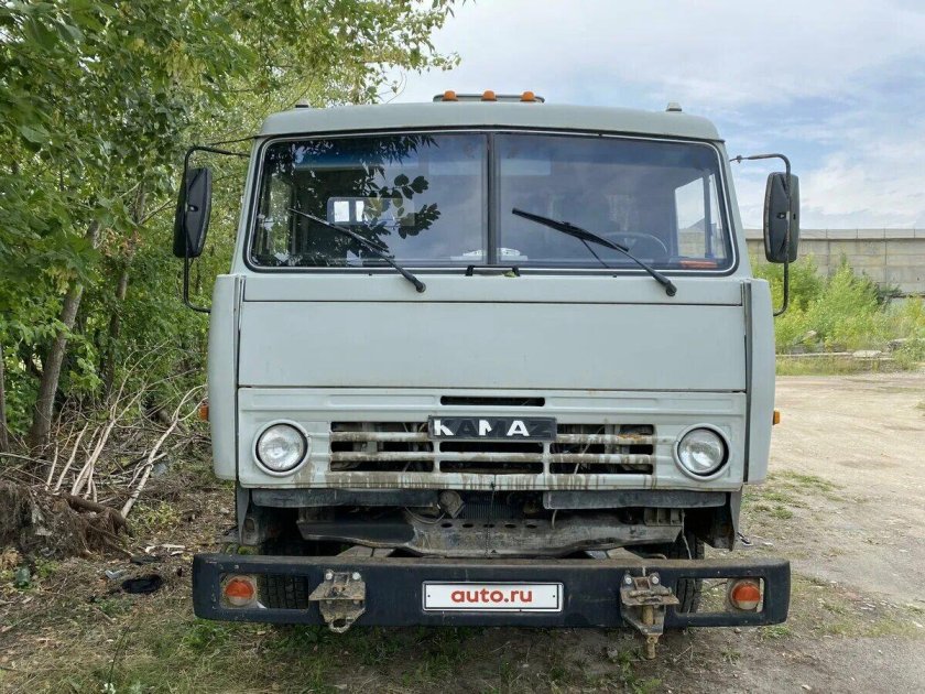 КАМАЗ 54105 бортовой