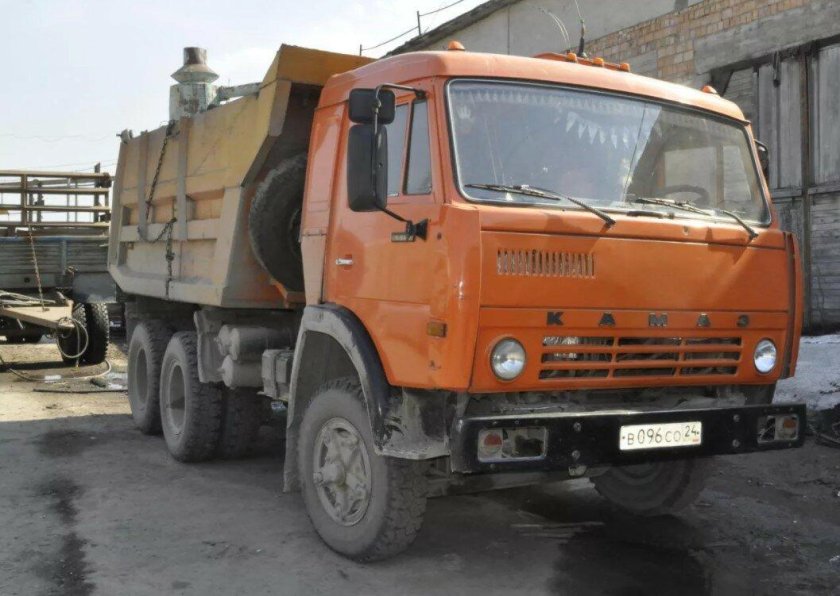 КАМАЗ 54105 самосвал