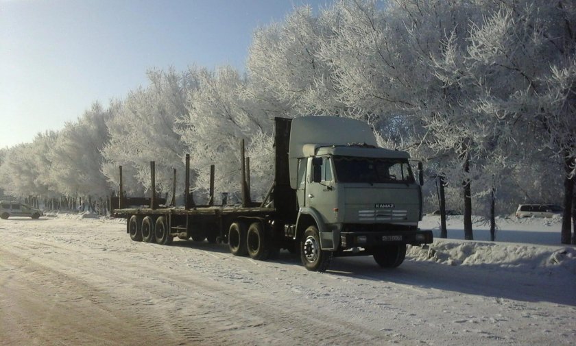 КАМАЗ 53212 лесовоз