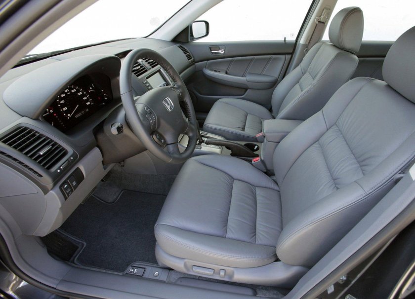 Honda Accord 2000 салон