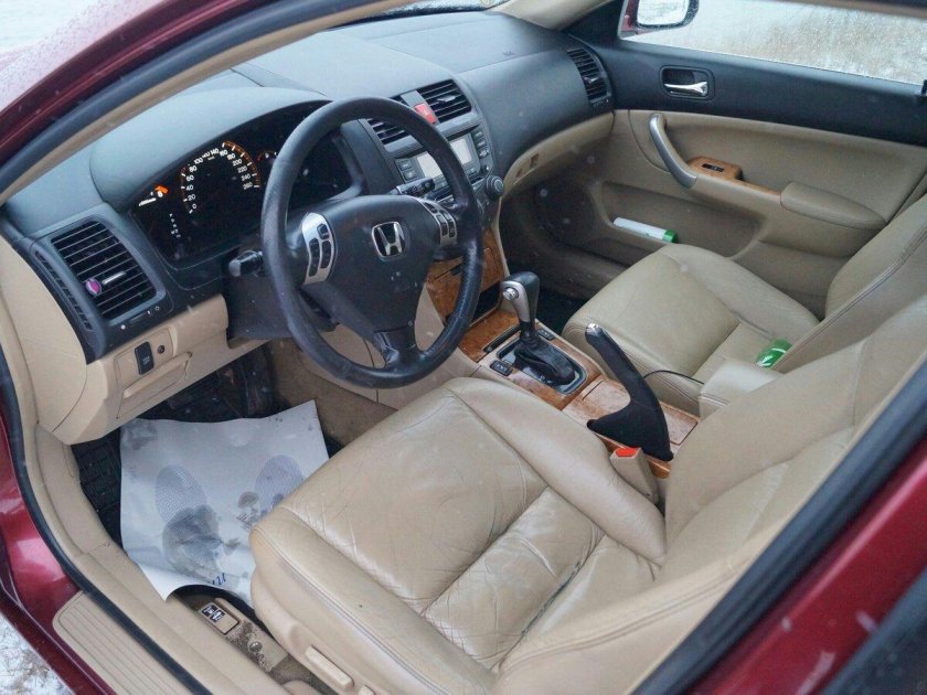 Honda Accord 7 2.4 салон