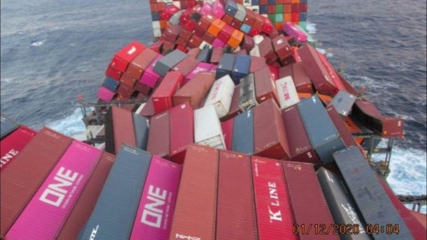 Контейнеровоз one