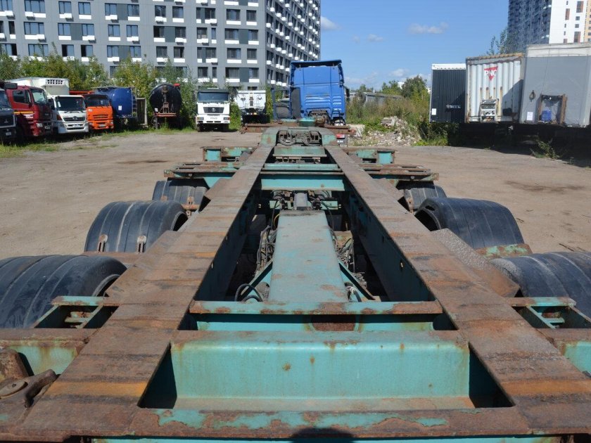 Полуприцеп контейнеровоз Кроне