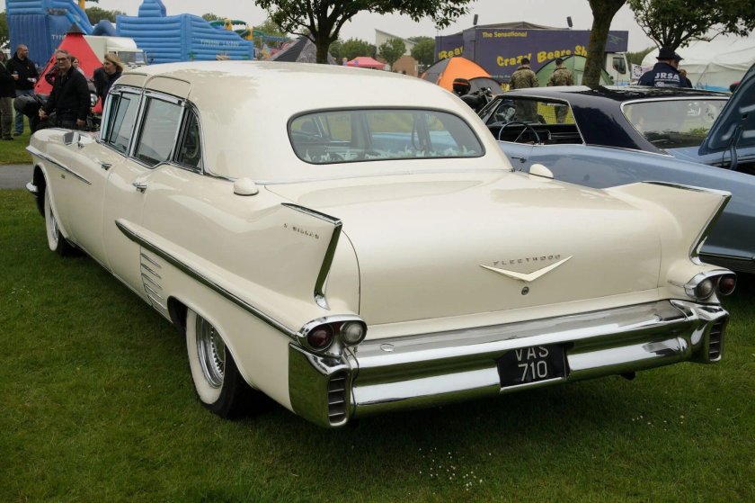 Кадиллак Флитвуд 1958