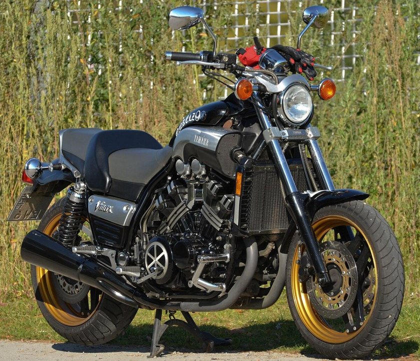 Круизер Yamaha v-Max