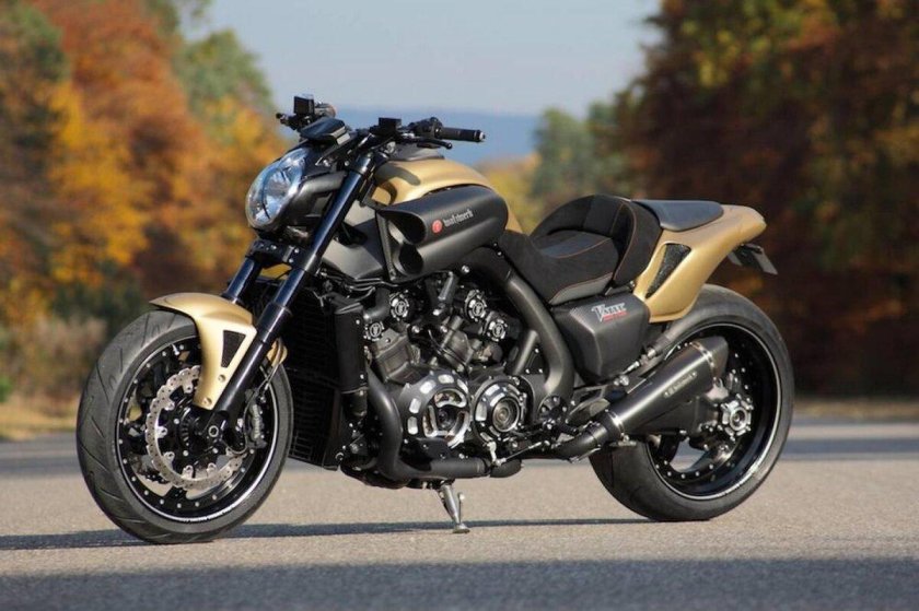 Yamaha v-Max