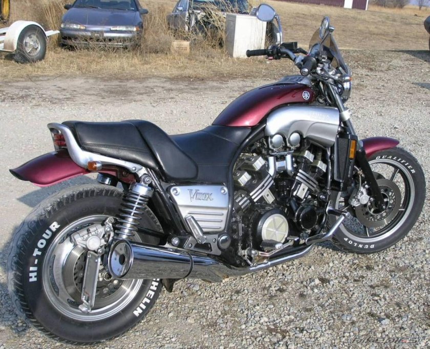 Ямаха ВМАКС 1200