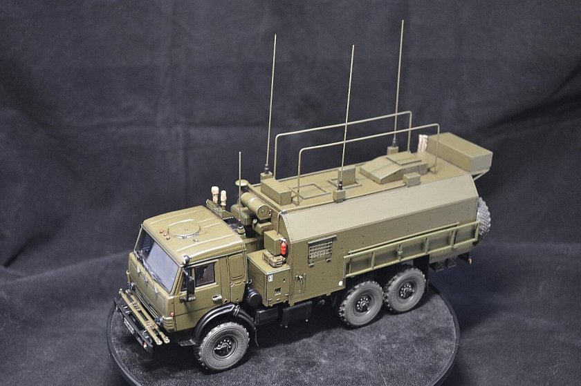 Командно-штабная машина