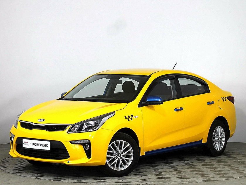 Kia Rio 2021 желтая