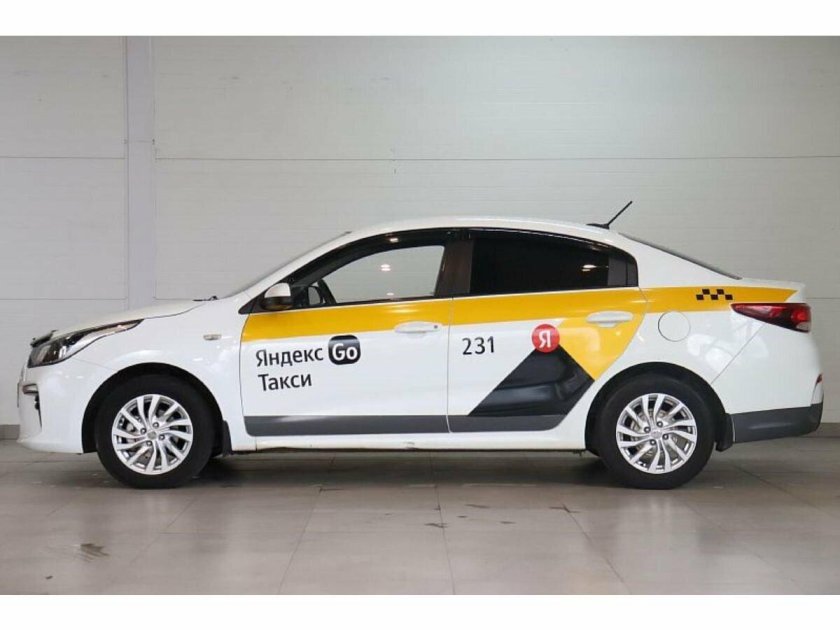 Kia Rio 2017 2020 IV белый