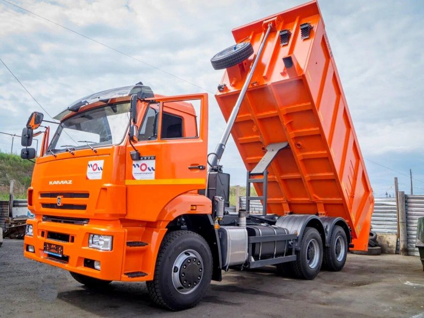 Самосвалы КАМАЗ 65115 И 6520