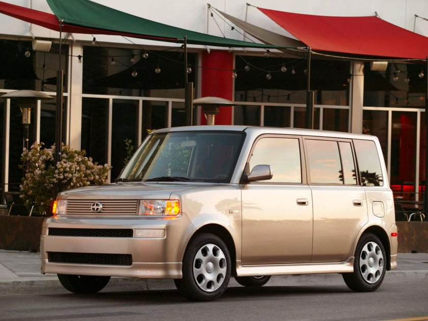 Scion XB 1