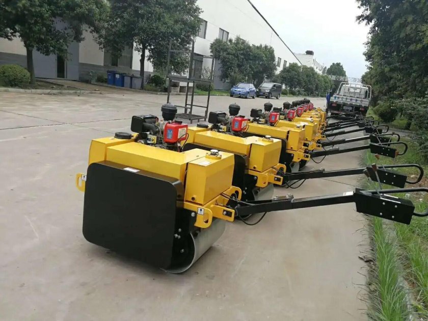 Ручной виброкаток для уплотнения грунта