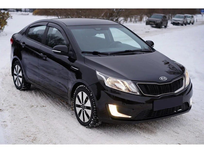 Kia Rio 2013 черная