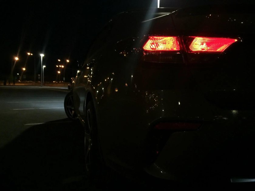 Черная Киа Рио 4 ночью