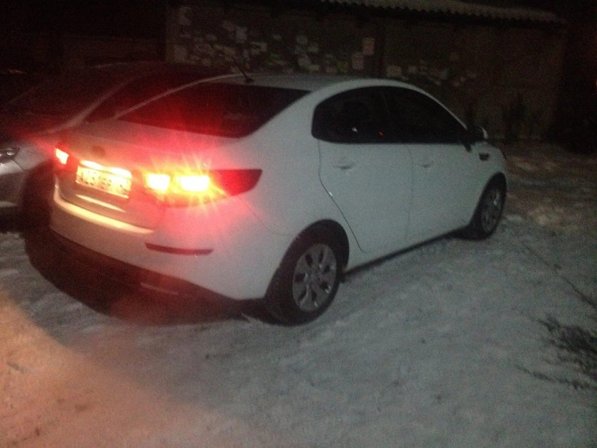 Киа Рио 3 ночью