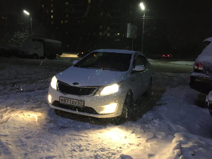 Киа Рио 4 ночь зима