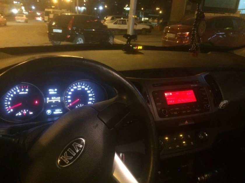 Киа Спортейдж 3 салон ночью