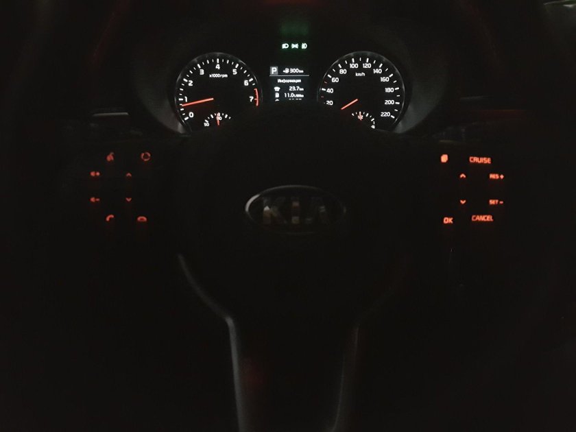 Киа Рио 2 ночью