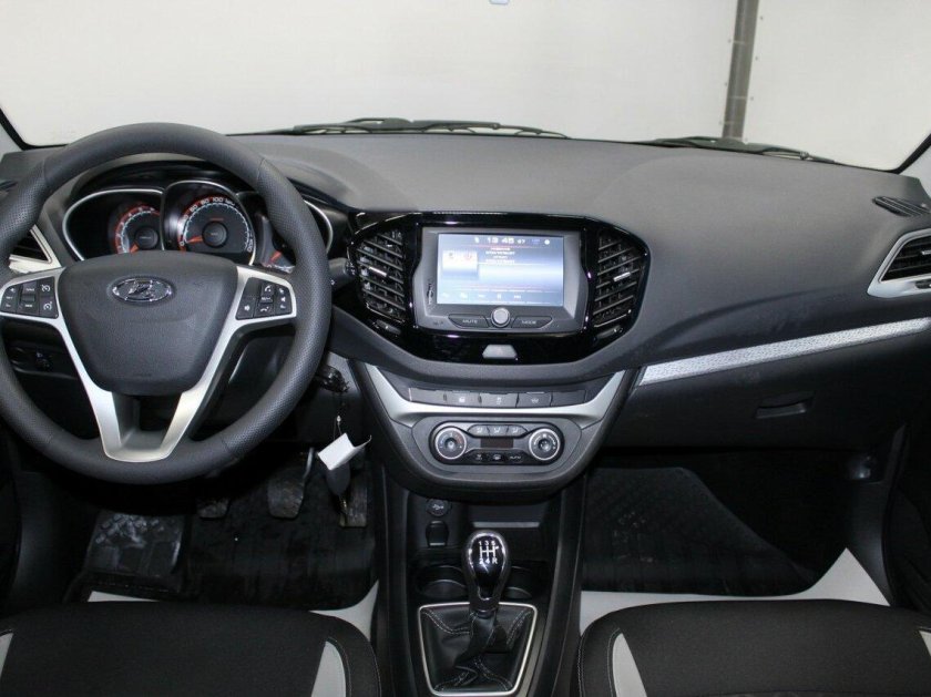 Лада Веста комплектация Люкс