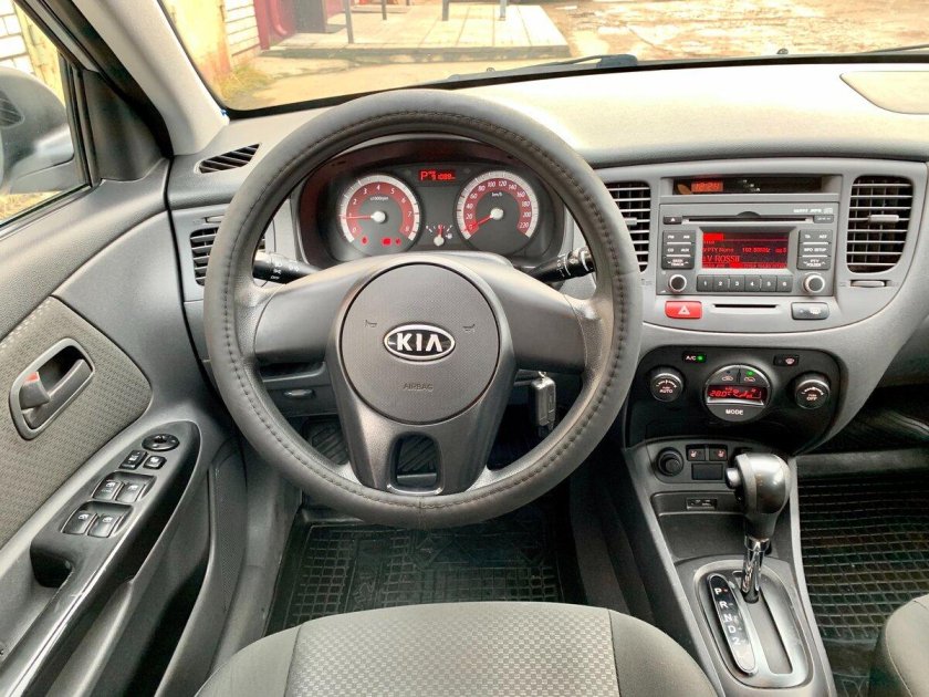 Kia Rio 2011 1.4 at