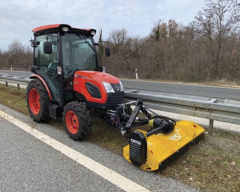 Трактор Kioti ск3010.