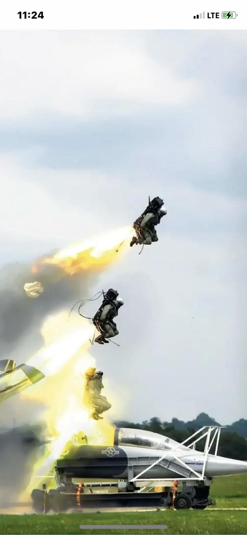 Кресло катапультирования Мартин Бейкер