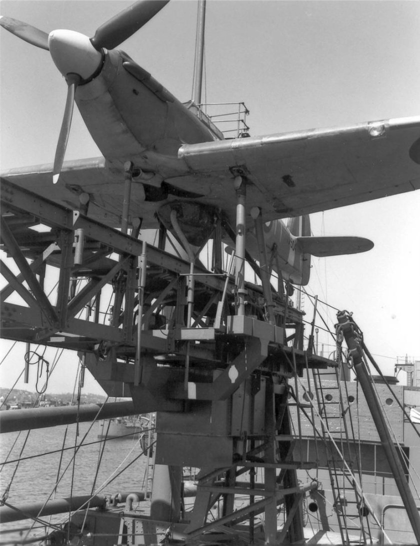 Авиационная катапульта на корабле