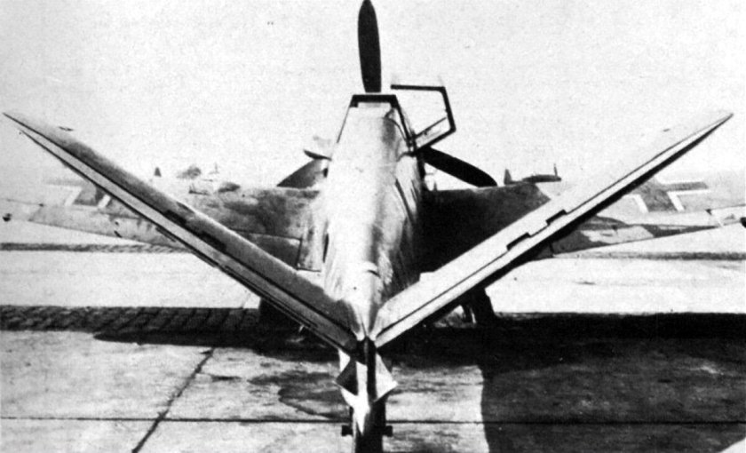 Мессершмитт 109 с в образным хвостом