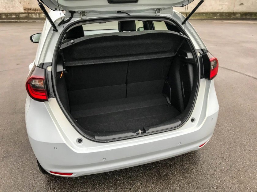 Хонда фит 2021 багажник