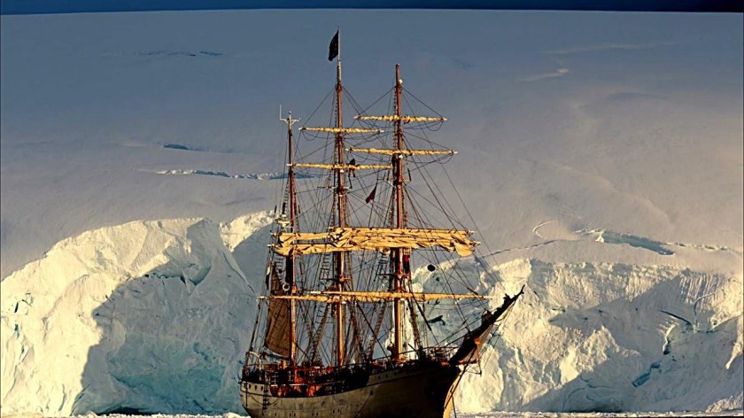 Барк Седов во льдах