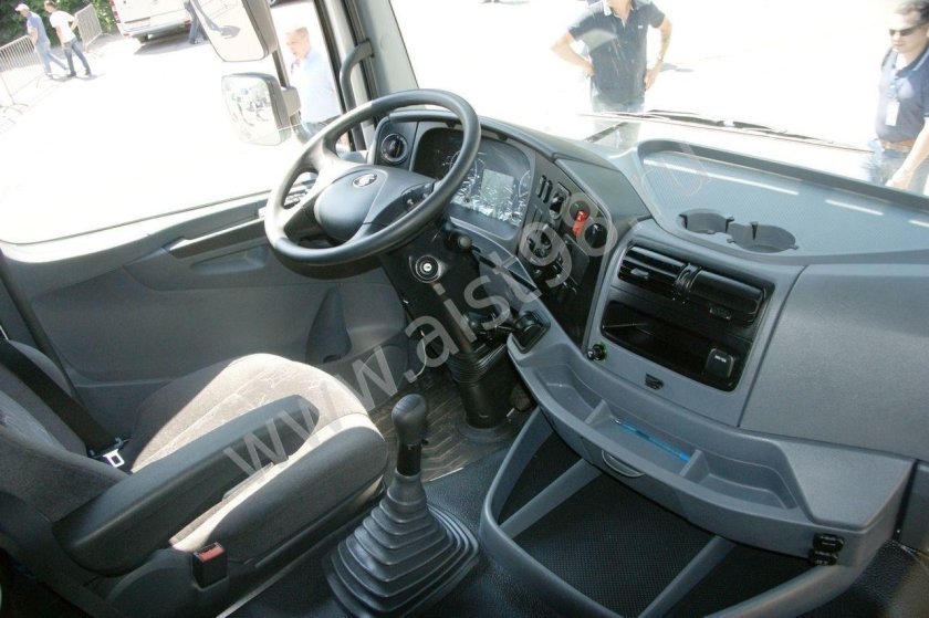 Седельный тягач КАМАЗ 65206