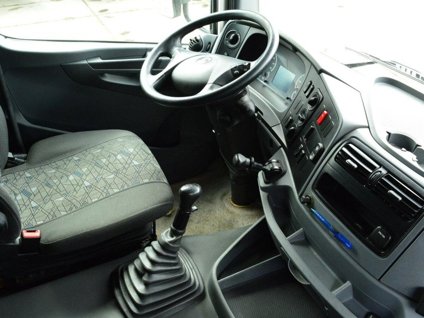 КАМАЗ 5490 салон