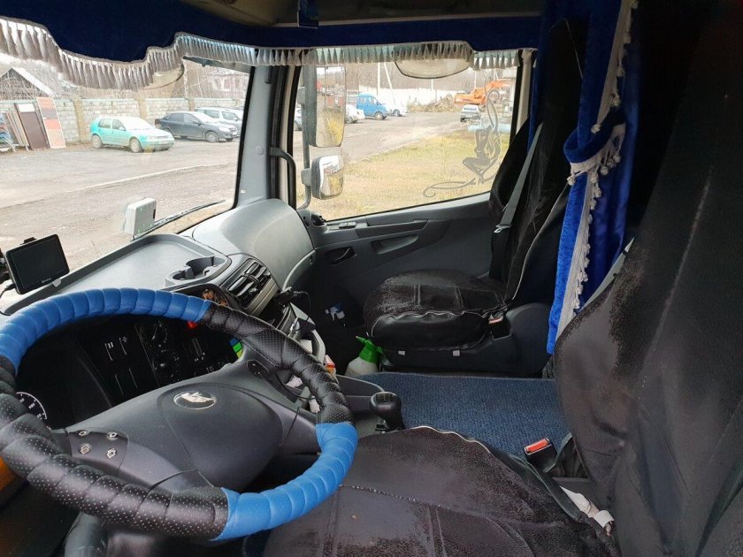 КАМАЗ 5490 Нео салон кабины