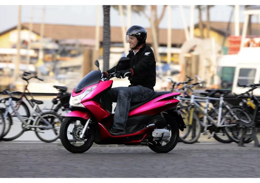 Скутер Honda PCX 125