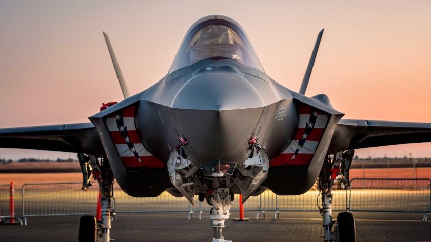 Истребитель f-35 Lightning II