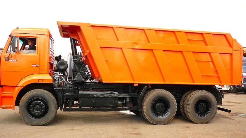 КАМАЗ 6520 тонник самосвал