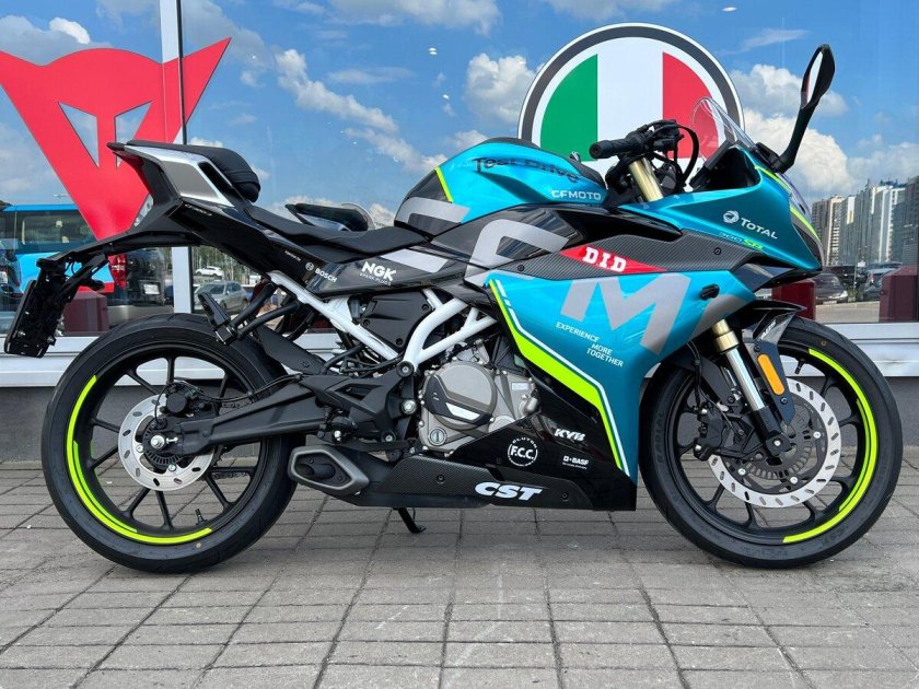 CFMOTO 300sr