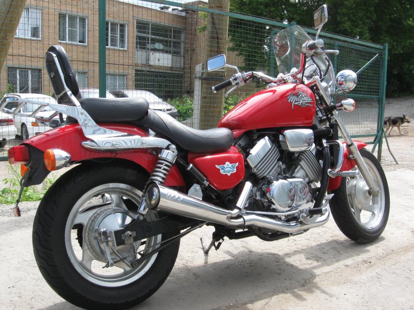 Honda Magna 400