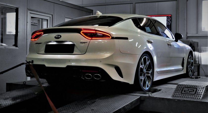Kia Stinger 3
