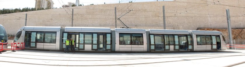 Пуленепробиваемый трамвай в Иерусалиме