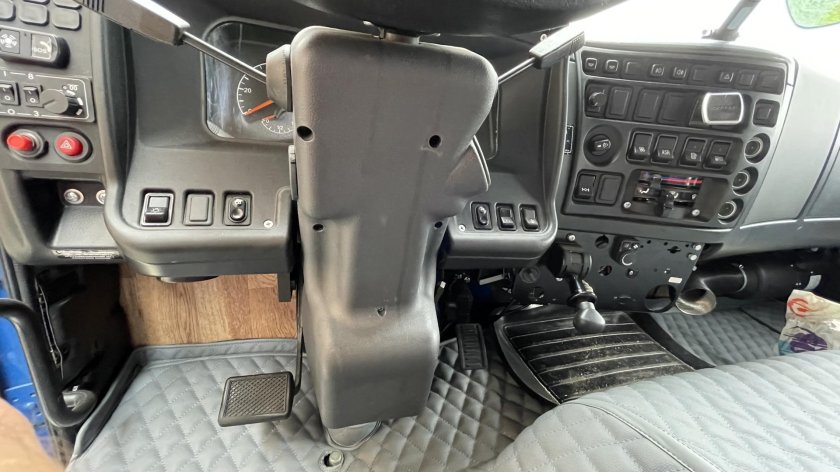 КАМАЗ 4308 кабина