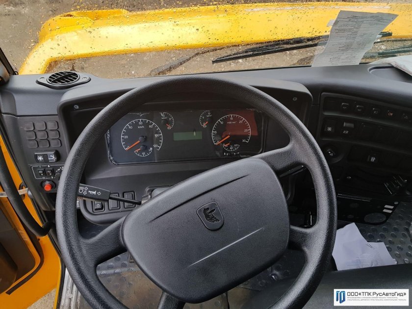 КАМАЗ 4308 макси кабина салон