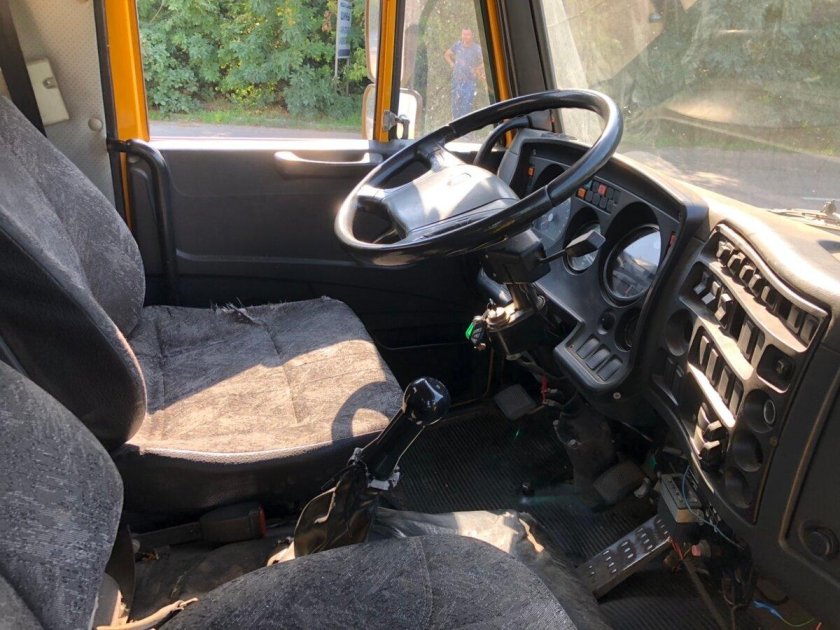 КАМАЗ 4308 салон кабины