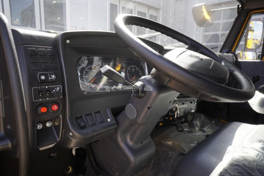 Кабина КАМАЗ 6520 1 комплектации