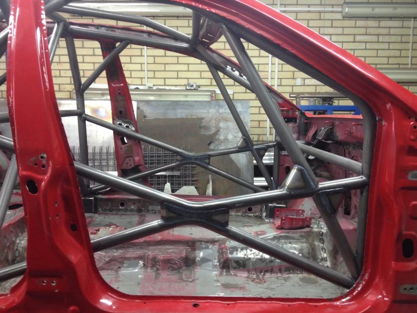 Lancer EVO 8 каркас безопасности