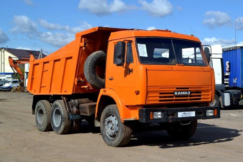 Грузовой самосвал КАМАЗ 65115