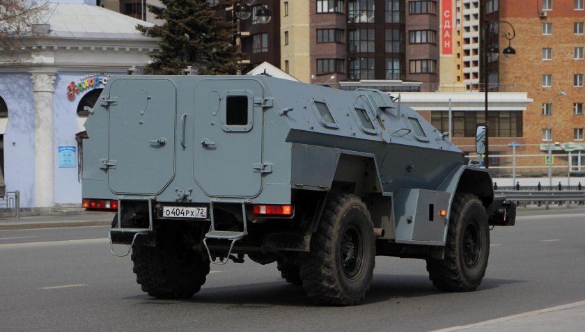 Бронеавтомобиль КАМАЗ-43269 выстрел