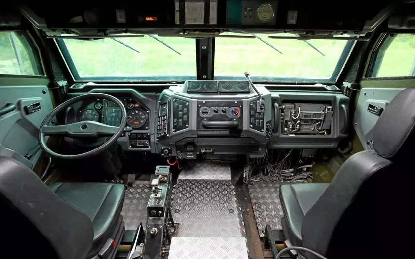 КАМАЗ Тайфун приборная панель